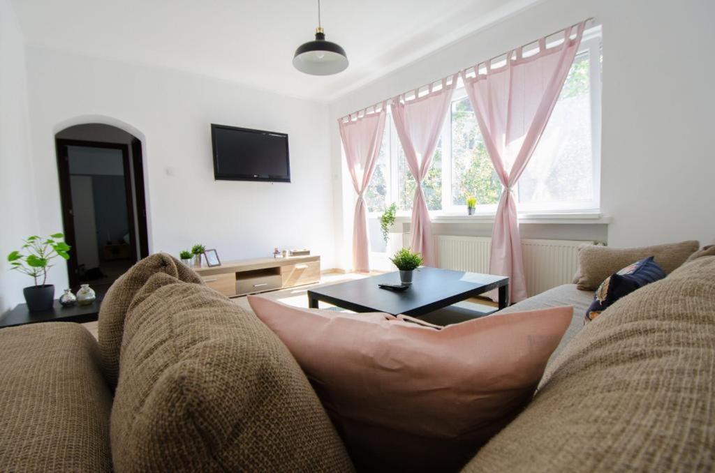 Bright Apartment Near Cismigiu And Old Town بوخارست المظهر الخارجي الصورة